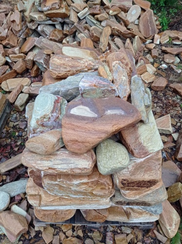 Златолит жёлтый, жёлто-зелёный глыбки и валуны для ланшафтного дизайна купить в Уфе