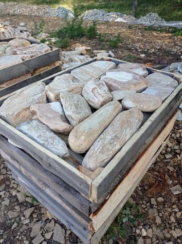 Златолит жёлтый, жёлто-зелёный глыбки и валуны для ланшафтного дизайна купить в Уфе