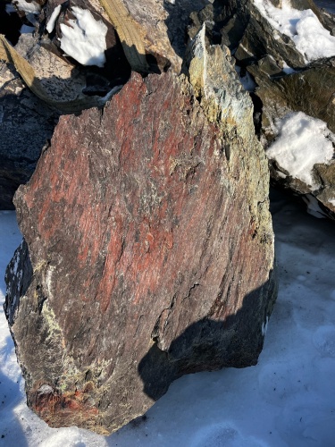 Ландшафтные глыбы красно-фиолетовые 200-1000 килограмм купить в Уфе