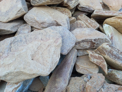 Златолит жёлтый, жёлто-зелёный глыбки и валуны для ланшафтного дизайна купить в Уфе