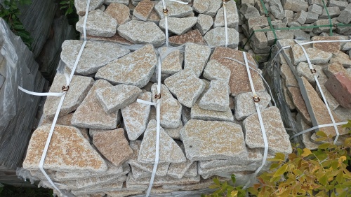 Гранитный плитняк галтованный для парковки купить в Уфе