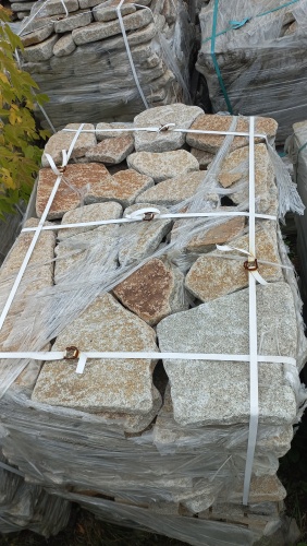 Плитняк галтованный гранитный для ландшафтного дизайна купить в Уфе