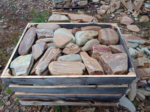 Златолит жёлтый, жёлто-зелёный глыбки и валуны для ланшафтного дизайна купить в Уфе