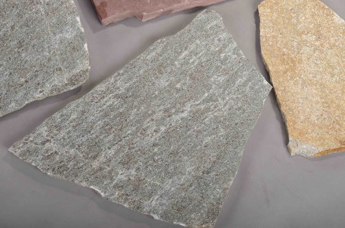 Плитняк златолит Уральский для цоколя, отмостки купить в Уфе