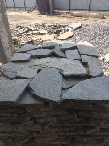 Златолит серебристый галтованный для лестниц купить в Уфе